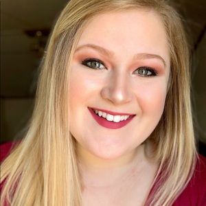 Meet your Posher, Candice